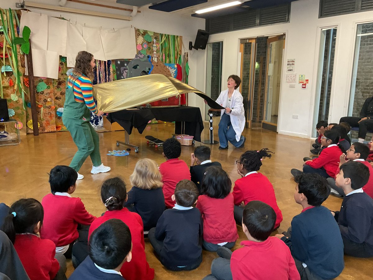MayflowerSch's tweet photo. #Year3 are so lucky! Today we are having a fantastic storytelling session from the Discover Childrenβs Story Center.
#LKS2 #Gregory #English @Discover_Story https://t.co/uIO3V3DdEU
