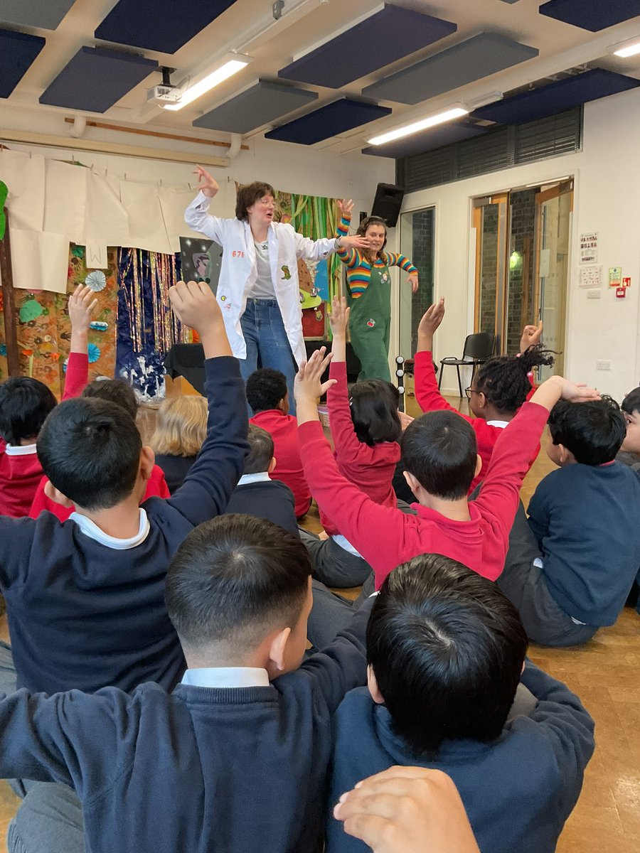 MayflowerSch's tweet photo. #Year3 are so lucky! Today we are having a fantastic storytelling session from the Discover Childrenβs Story Center.
#LKS2 #Gregory #English @Discover_Story https://t.co/uIO3V3DdEU