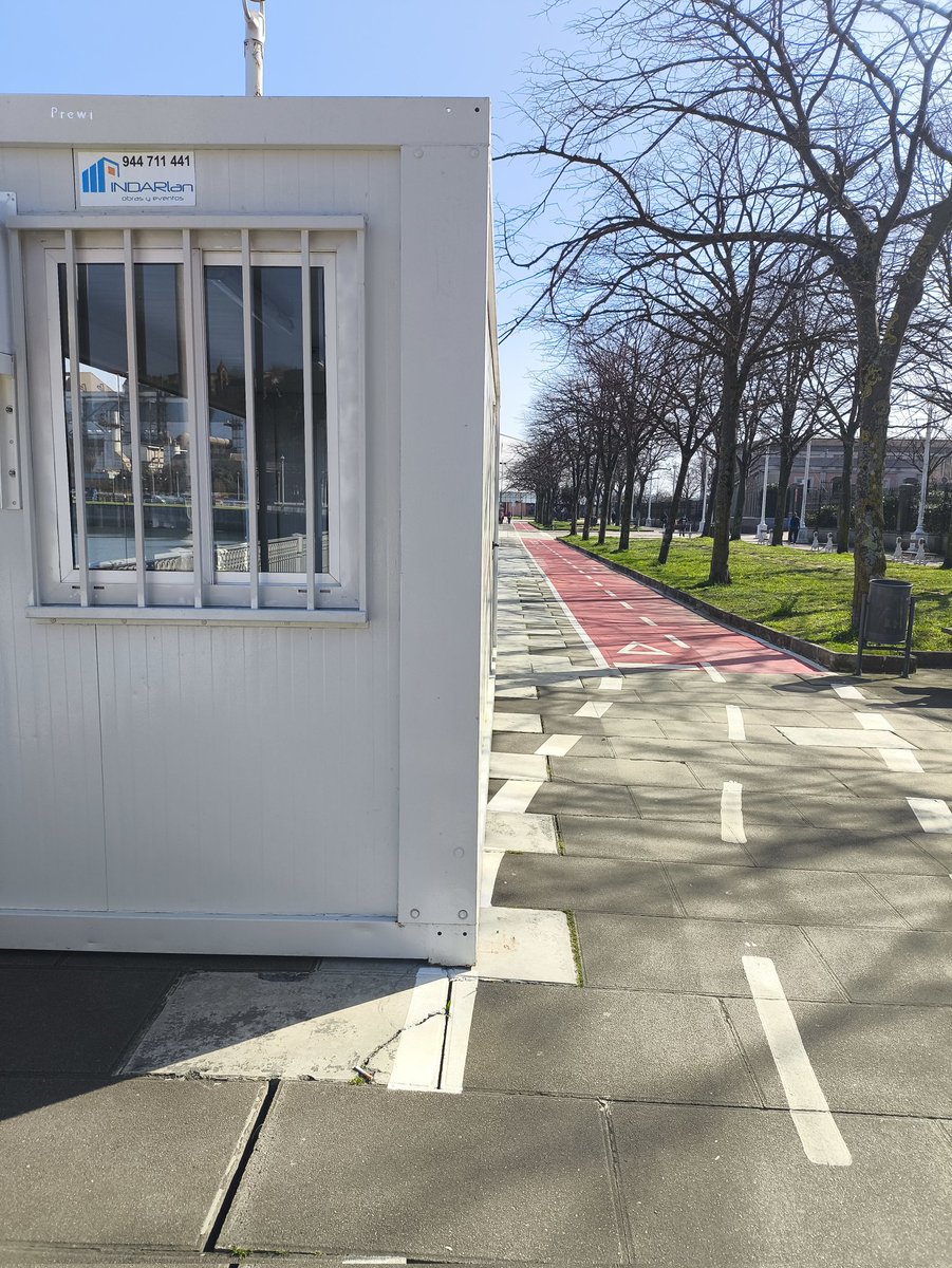 elcasco's tweet image. Al que sugirió hacer un bide gorri ahí, habría que darle una medallita. Ha conseguido que no sea ni lo primero, ni paseo. #estilopropio