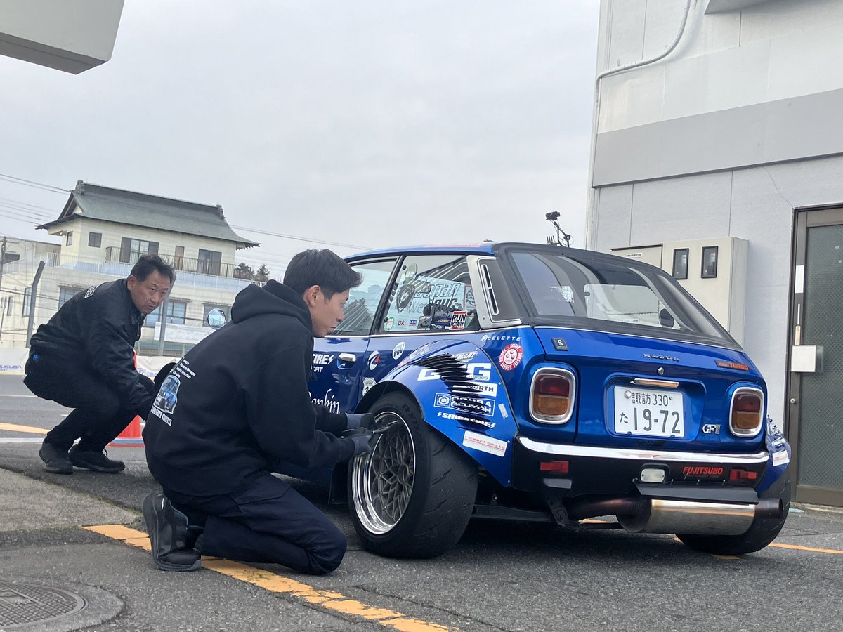 名車祭・日産祭にて郷田鈑金さんのロータリーシャンテをドライブさせて頂く事となりました。

チャンプ那智さん…駒場さんの仕上げたロータリーシャンテで走るのは光栄すぎてワクワクが止まりませんが、壊さずかっこよく走れるよう励みます🔥

3/29は名車と名機を目に焼き付けに是非筑波まで！