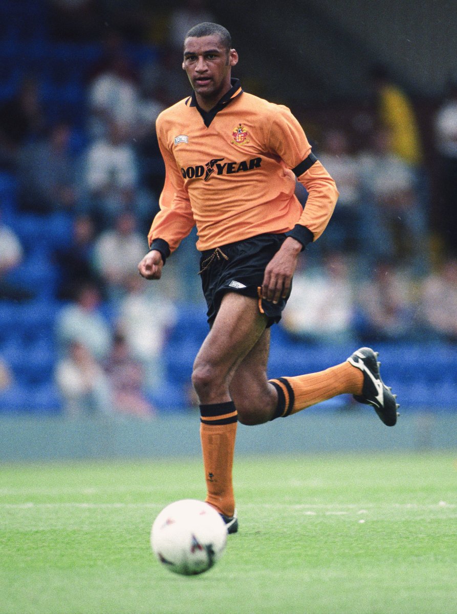 Remembering Dean Richards, who we lost far too young, fifteen years ago. 

💛