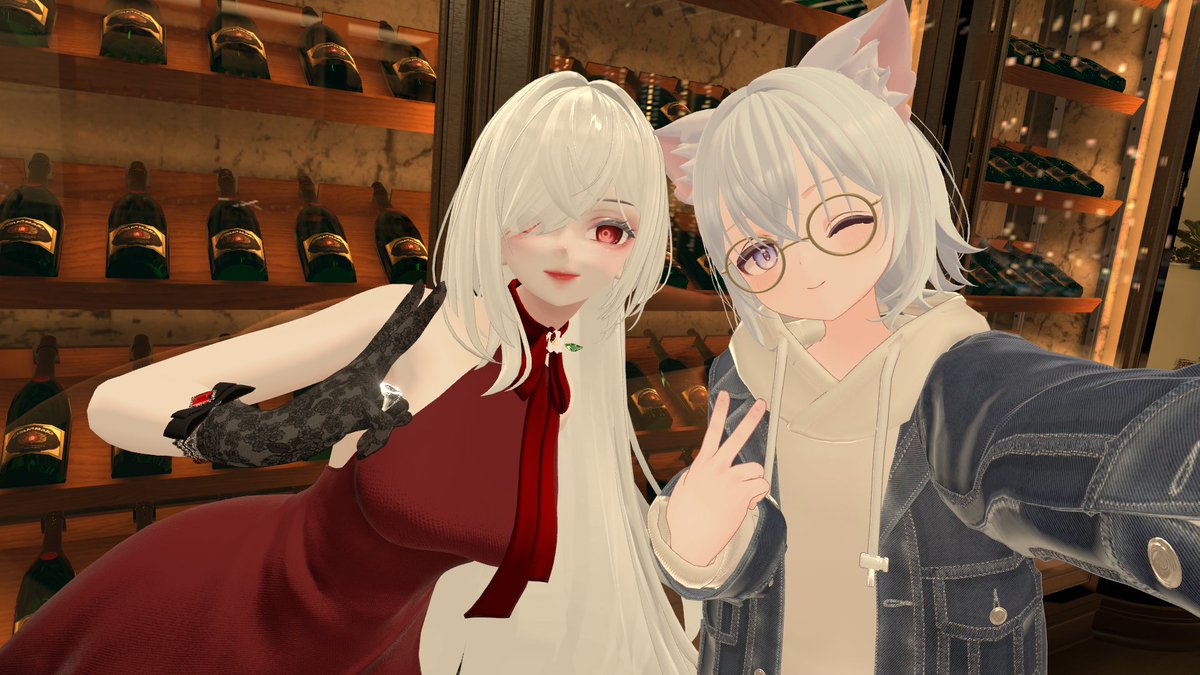yui_yuica's tweet photo. 先日、前々からお話しは聞いてて気になっていた #こでまりVRC に行ってきました！
ライラさんとみゃさんのお二人とのんびりお話しをさせていただきとても楽しかった！
中央に鎮座していたお犬様もとても面白かったｗ
アフターではお名前を聞くLuNaさんともお話しできて楽しかったです
また行きたいな… https://t.co/bUEhicGC0O