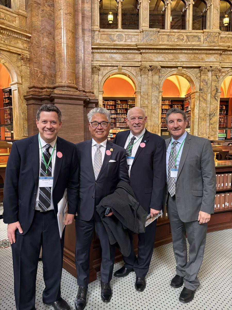 Seth Cohen tweet media