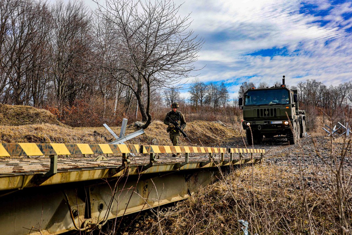 Amigos del 3º Tercio tweet media