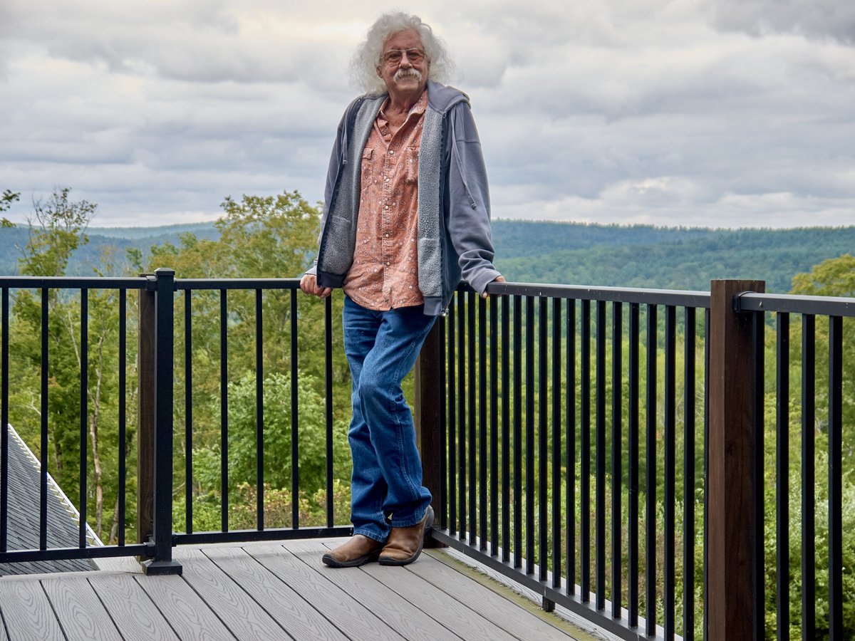 Arlo Guthrie tweet media