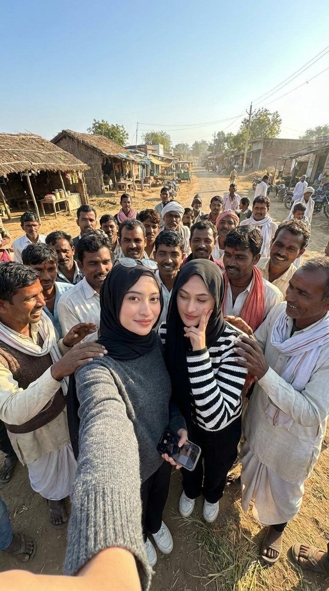 IdnBar's tweet photo. ketika wispie trip ke india https://t.co/oJPY2oNflf