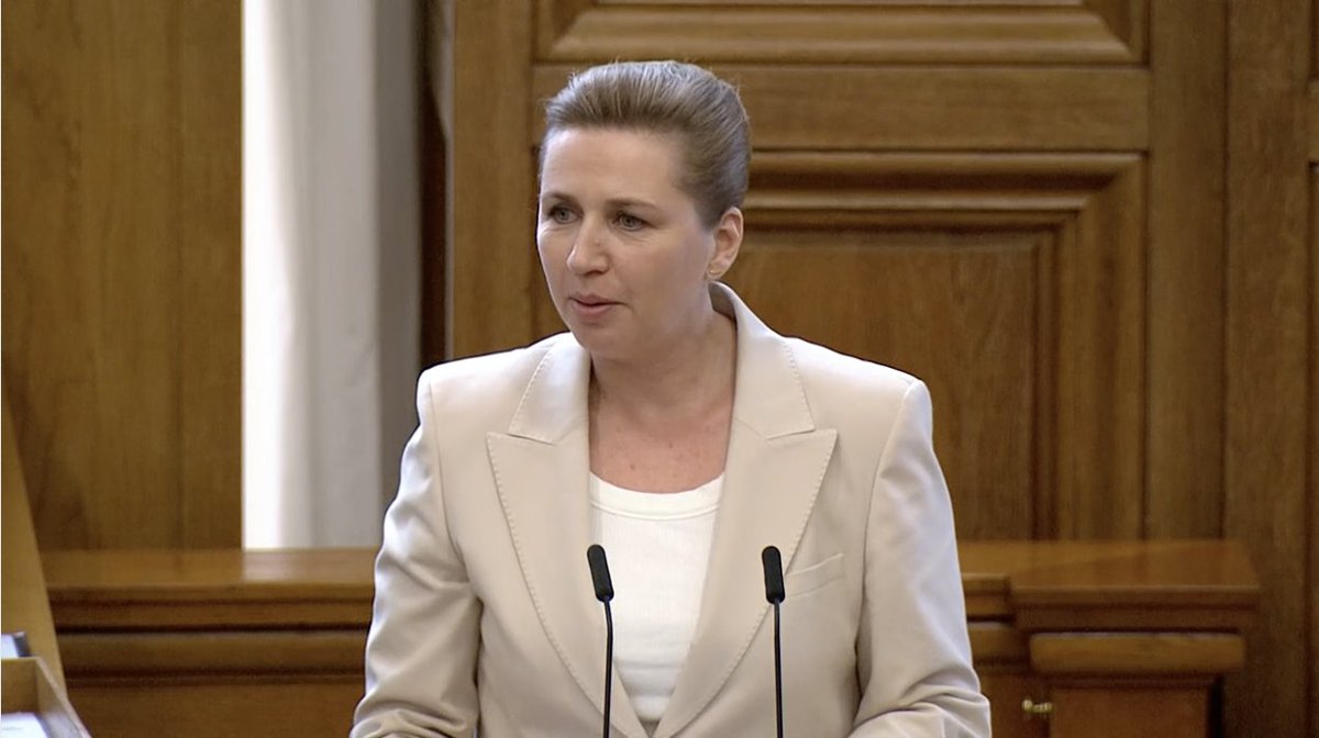 🚨Danish PM Mette Frederiksen has called an EARLY ELECTION to be held on 24 March

She takes advantage of the rally-around-the-flag effect since the conflict with Trump on Greenland

In December, her Socdems polled at 16-17% and now they’re at ~22% -> still a record low result