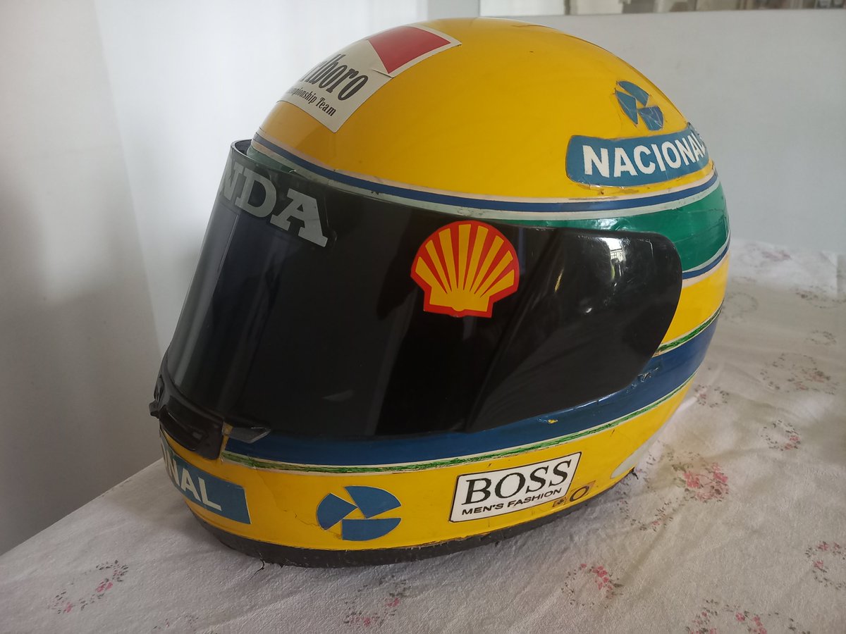 ETERNOGAROTO-O AMIGO DA VIZINHAÇA tweet media