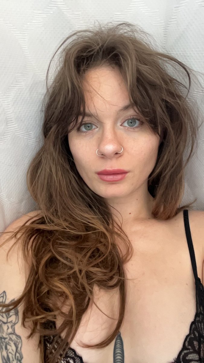 JadoreJeanne's tweet photo. I'm active on my pages today to respond to messages 😉 tell me about your day or any specific requests you have 

Links in my bio 🥰 https://t.co/eoFiLS9Ddb