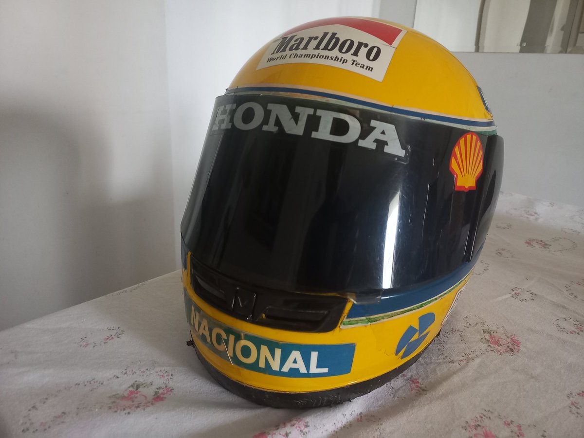 ETERNOGAROTO-O AMIGO DA VIZINHAÇA tweet media