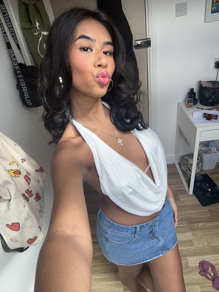 Karina 🧁 tweet media