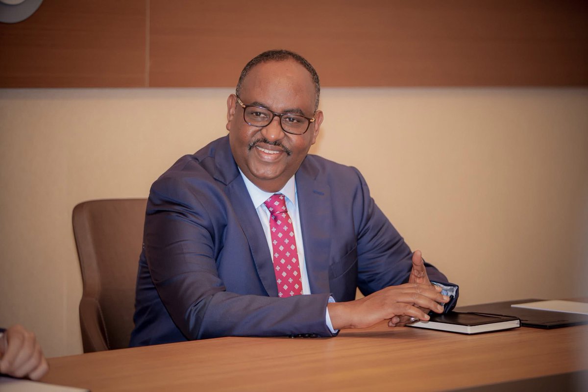 galkacyoonline's tweet photo. Madaxweynaha #Puntland Said Abdullahi #Deni ahna Musharax Madaxweynaha Dowladda Federaalka #Soomaaliya , oo ku sugan Magaalada Muqdisho, ayaa kulamo la qaadanaya siyaasiyiinta , waxgaradka Soomaaliyeed iyo Beesha #Caalamka. https://t.co/qrx4GgCG7U