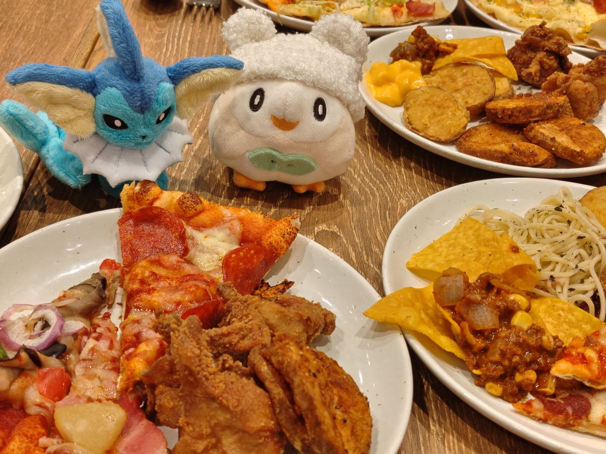 ぎんちゃんとご飯ー✨久々に会えてめっちゃ嬉しかった！！推しポケも撮らせてくれてありがとう🤗🤗