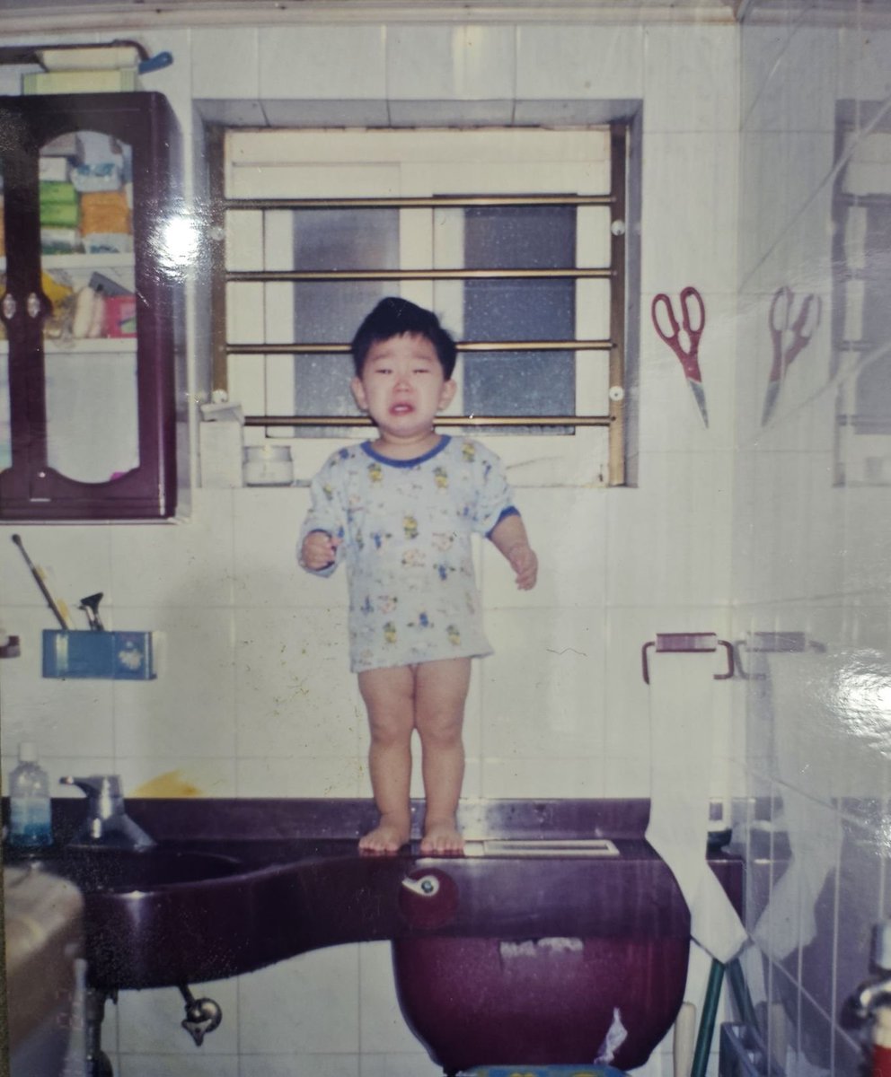 jichanstar's tweet photo. 🦊: just as i always have, i plan to keep singing for the rest of my life, even as i fall and get back up again. wherever i am, i will continue to sing while remembering the moments i spent with the members and goldenness.
​
IM CRYING ㅠㅠㅠㅠ https://t.co/t9XRDKpX9Q