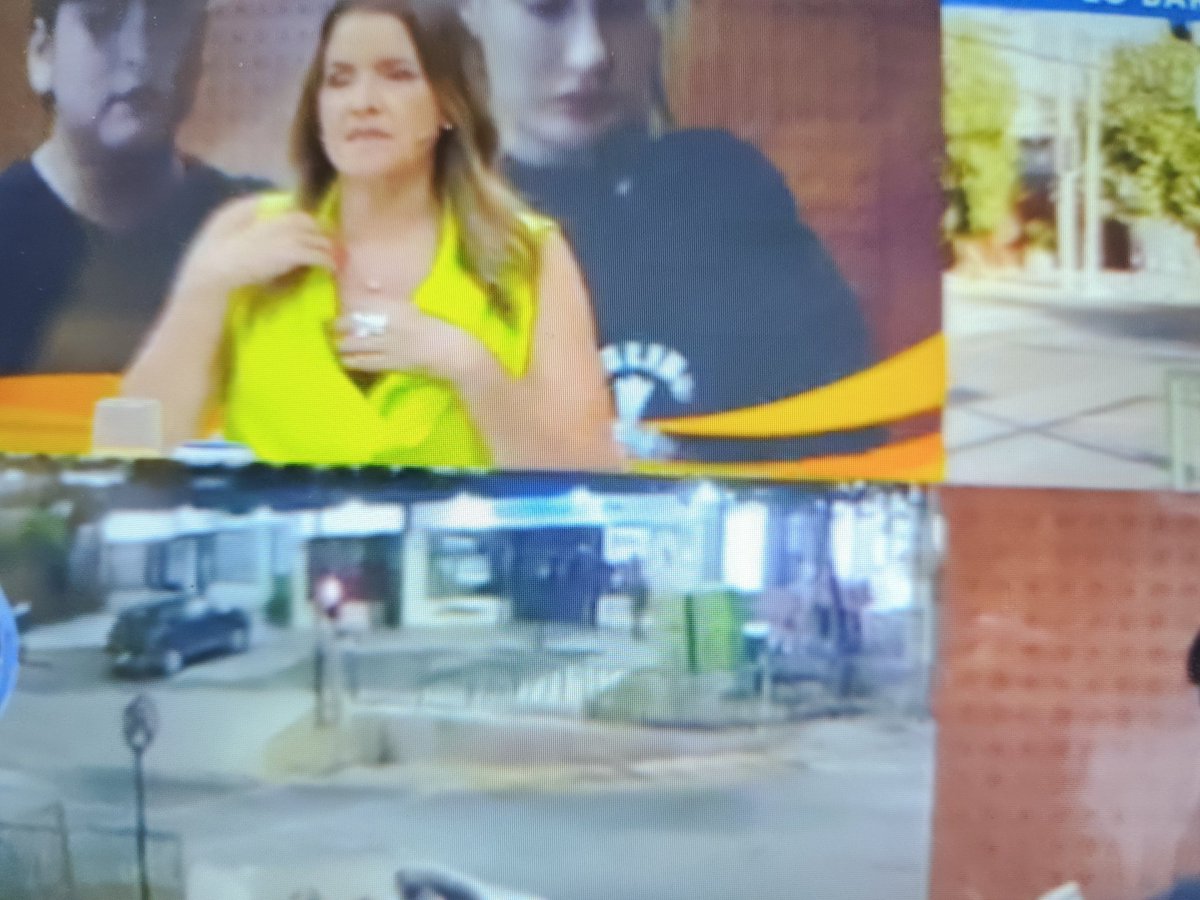 snkbro's tweet photo. @tvn #bdat de verdad la periodista está diciendo que un semáforo de tres tiempos debe tener flecha roja para no pasar, o que necesita un letrero que le diga que es lo que debe hacer frente a un semáforo? https://t.co/6NJ2BHMjF0