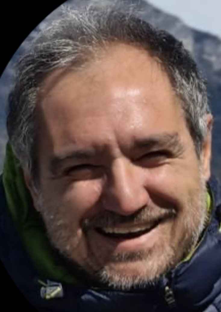 No nos olvidemos nunca que este delincuente fue parte de la farsa armada por la mafia llamada “causa cuadernos” donde se detuvo a inocentes y se los obligó a declarar mentiras con la amenaza de ir presos.
DIEGO CABOT ES UN MAFIOSO