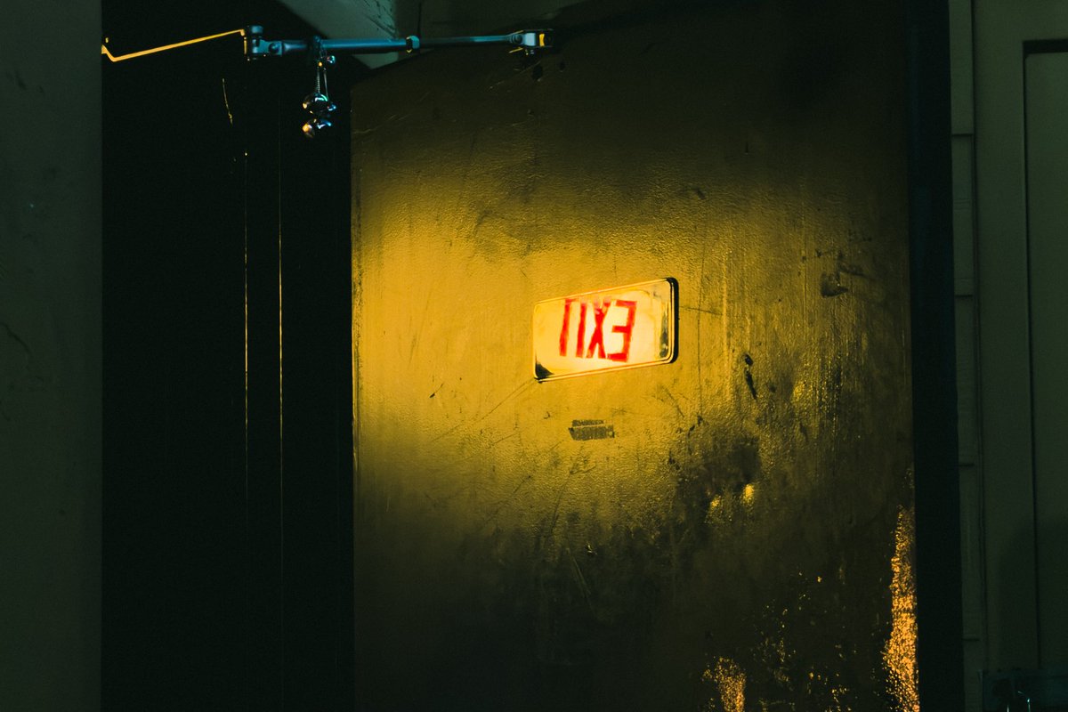 I have a light box tweet media