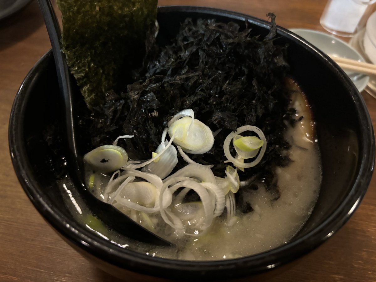 sato3_0810's tweet photo. スノボ旅行記 https://t.co/wMBwiwH23t