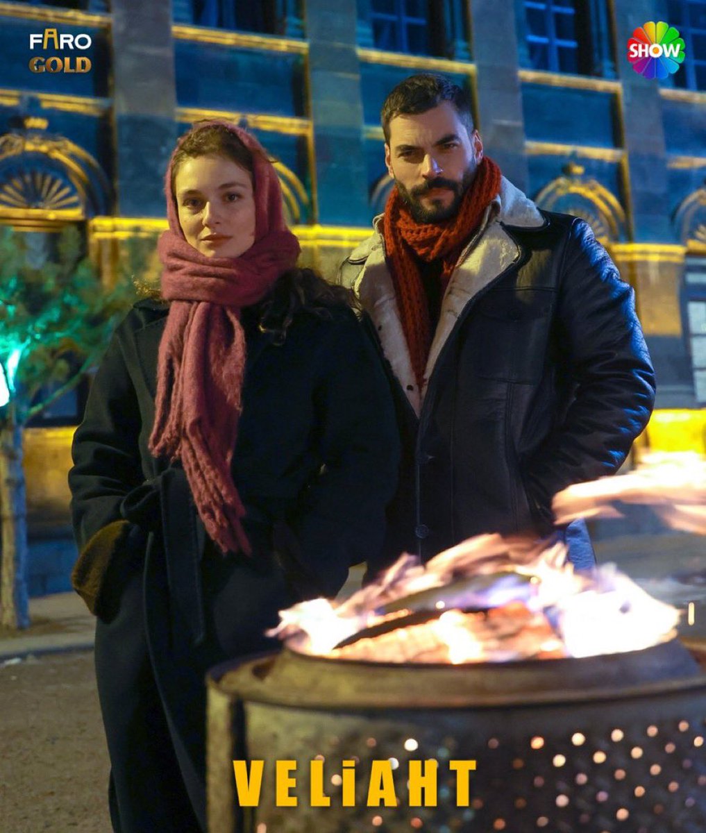 Akşama yeni bölüm, ekte alev ateş partnerler var.
Akın Akınözü, Serra Arıtürk...
#TimHan #Veliaht