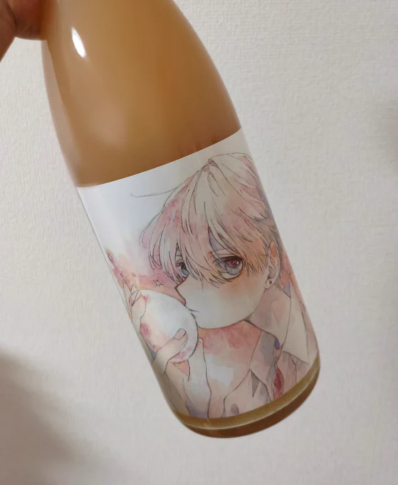 昨年販売したオリジナルラベルの桃酒 購入したのが届きました!ラベルすごく綺麗に印刷して頂いてて嬉しい〜 炭酸で割って飲む予定です