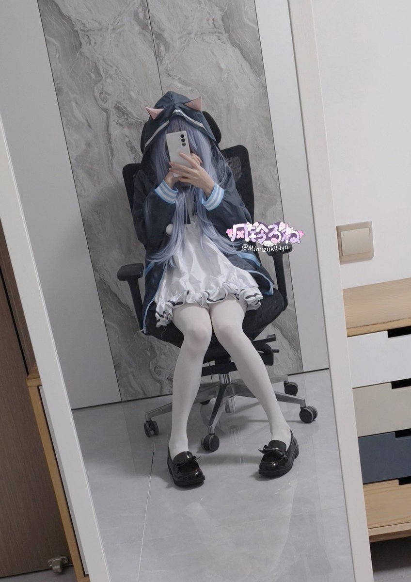 MinazukiNya's tweet photo. 怎么天又变冷了，没法穿好看的了（ https://t.co/i96mvFzxaz