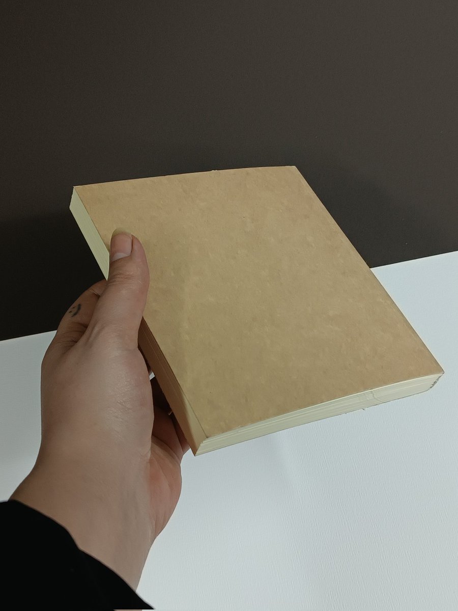 اِلی ناز tweet media