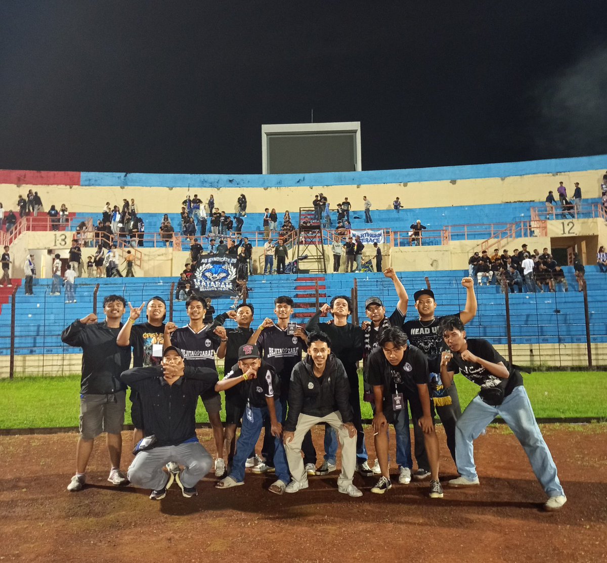 DivisiSeni1929's tweet photo. Melaksanan kewajiban

PSIM vs Bali United 
23022026

#TheMaident #PsimJogja
#LaskarMataram #woffi https://t.co/vUlceCPP52
