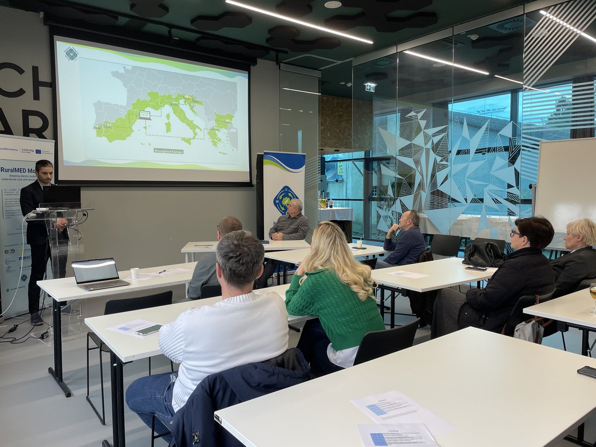 RuralMEDMob's tweet photo. 🇭🇷 On 19 February, #REANorth hosted a training session for public staff and the 5th key local actor group meeting in Varaždin👏

✅ Discussions focused on:
🔌 #RuralMED pilot (EV chargers in 4 municipalities of Koprivnica-Križevci)
⚡️ Strengthening local capacities for e-mobility https://t.co/L6CJAwDHsJ