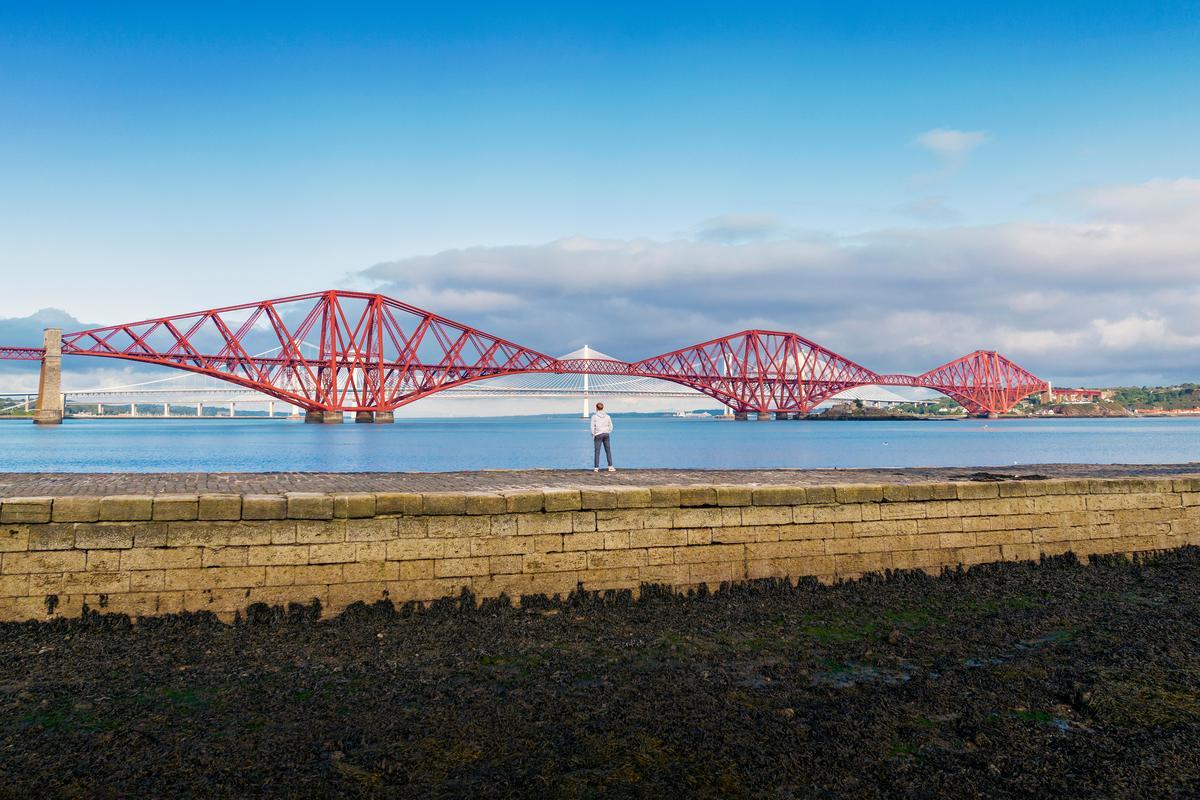 The Forth Bridges tweet media