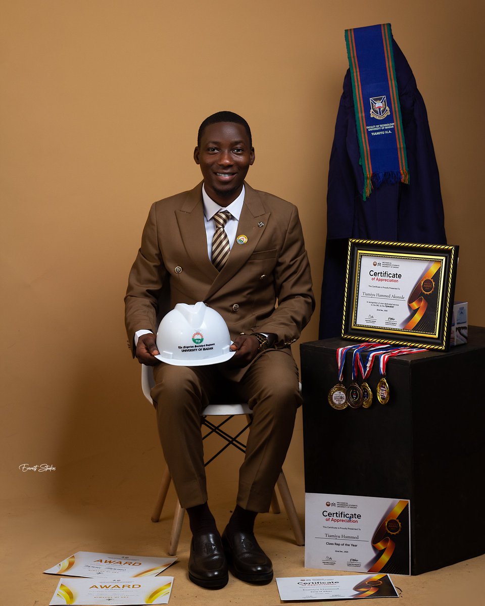 I_am_Mido's tweet photo. Re-Introducing;

HAMMED AKOREDE TIAMIYU 
https://t.co/r0VpS4wJPn Mechanical Engineering (Unibadan)
Graduate Member, Nigerian Society of Engineers. https://t.co/fCvBBkWUu1