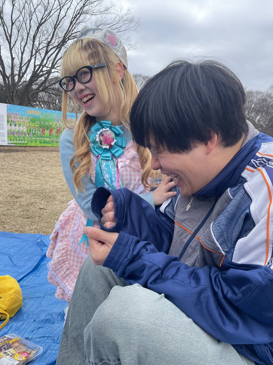 サノライブさ〜〜〜〜〜〜ん♡♡♡お前みたいな訳分からん服の女は近く