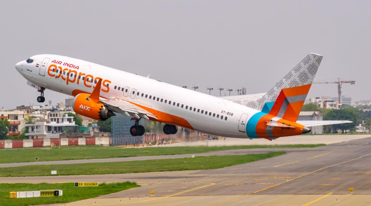 qatarliving's tweet image. Air India Express has launched its monthly ‘PayDay Sale’, offering special Lite fares across domestic and international routes, with Gulf fares starting from  QAR468. Bookings are open until 1 March 2026 for travel between 3 March and 8 October 2026.

#airindia #airindiaexpress