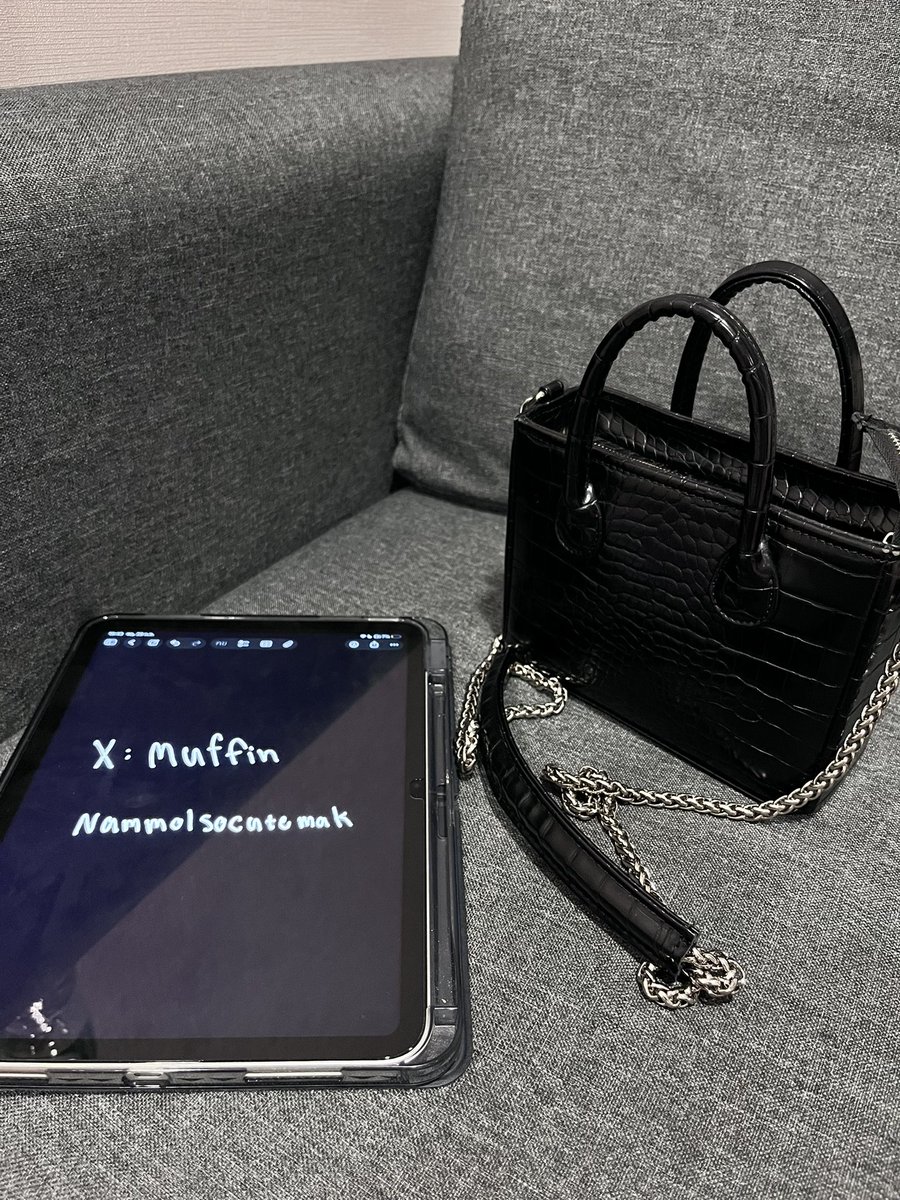 Nammolsocutemak's tweet photo. ส่งต่อ Vissy Size6
450รวมส่งค่ะ
ไม่มีถุงผ้ากับสายอีกอันนะคะ มีแค่ตัวกระเป๋า
นัดรับมอกรุงเทพ รังสิต แมส
#กระเป๋าvissy #vissy #ส่งต่อvissy #ส่งต่อlabella #LaBellaมือสอง #กระเป๋ามือสองสภาพดี #เสื้อผ้ามือ2 #ส่งต่อเสื้อผ้ามือ2 #cintageshop #ส่งต่อcintage #ส่งต่อเสื้อผ้า https://t.co/4uytBJnRl3