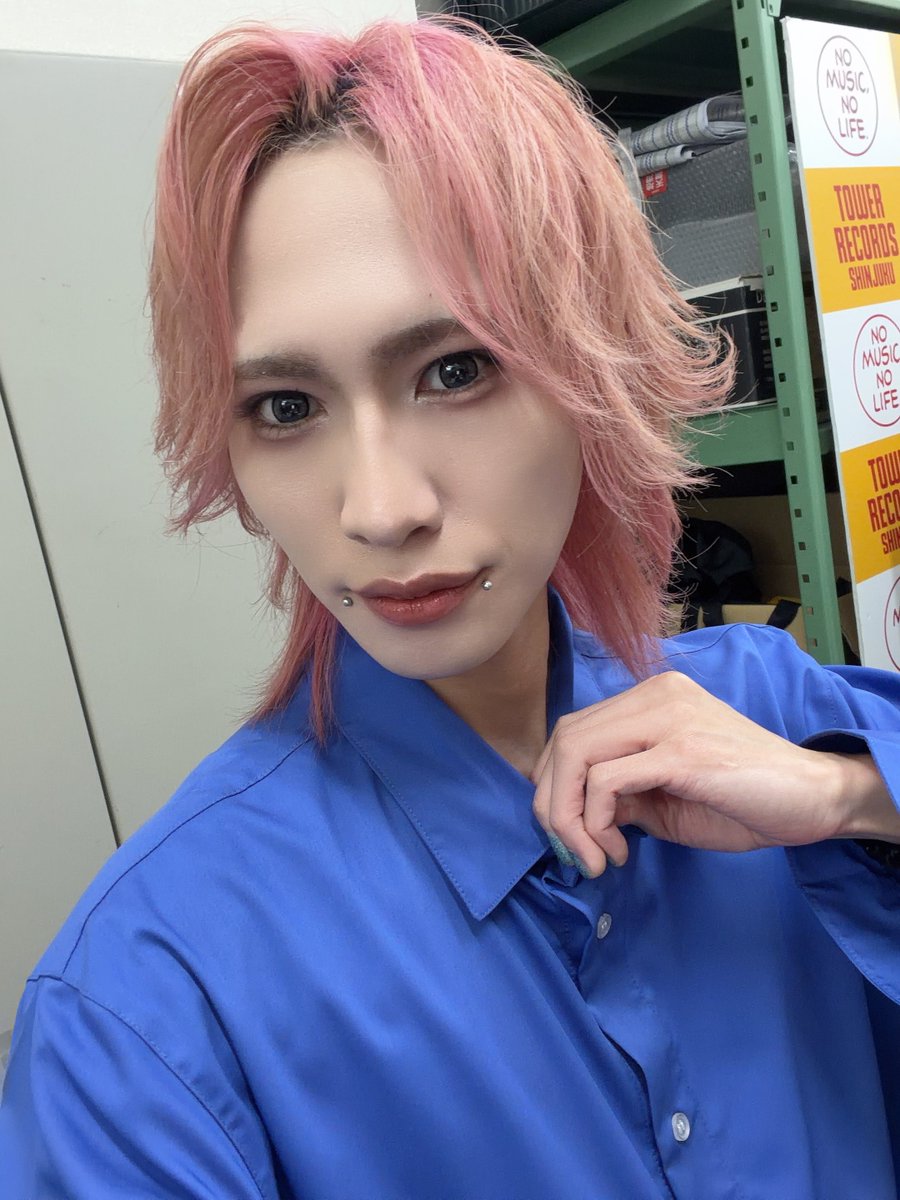 0153_mari's tweet photo. タワーレコード新宿店にてリリイベありがとうございましたー！
楽しい時間過ごせました https://t.co/65KyDfOxOm