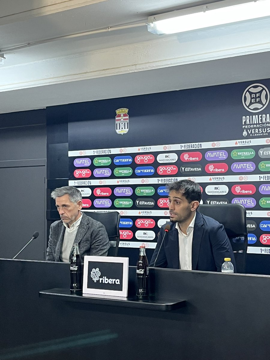 🎙️Arribas dibuja la preocupante radiografía del Efesé en RdP:

🗣️Reconoce una “DEUDA bastante IMPORTANTE” y un presupuesto “muy deficitario” que “NO corresponde a la categoría en la que estamos”. Admite que el club mantiene estructura de fútbol profesional tras el descenso y que
