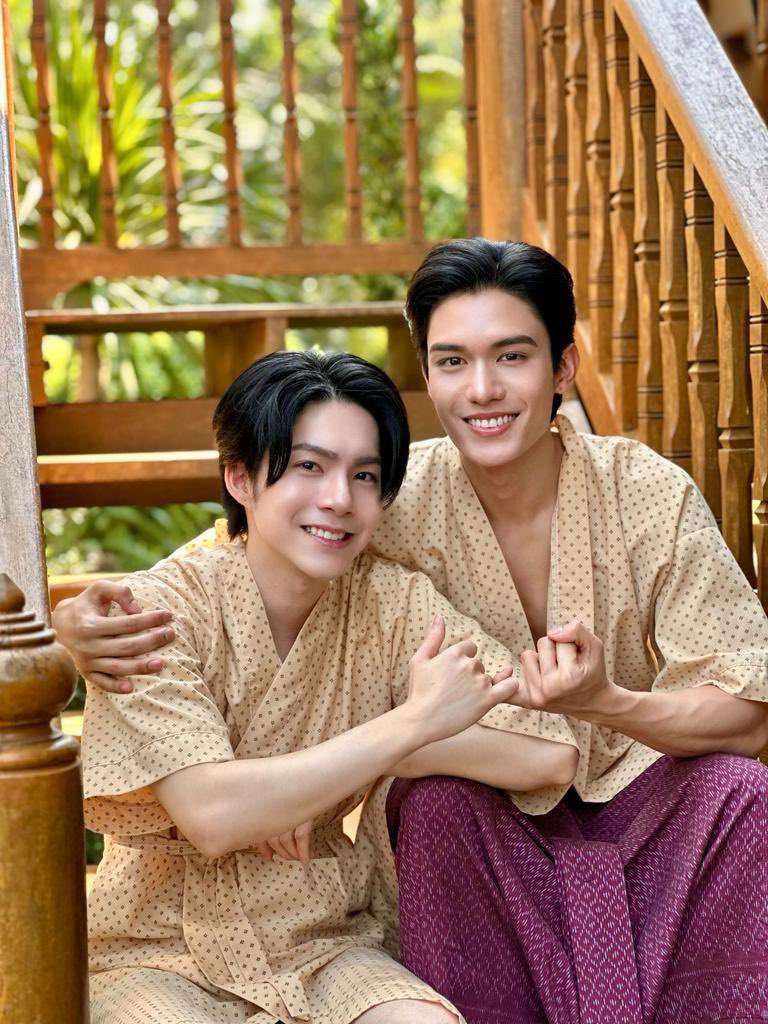 _Bloverline_'s tweet photo. FIM! Hoje foi o último dia de gravações de #LoveUponATimeSeries, novo BL estrelado pelos #NetJJ com o casal #LatteKim como secundário.

Love Upon a Time Q42
#ภพเธอปิดกล้องแล้ว���นา https://t.co/bdKYwpR8mn