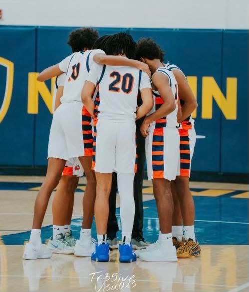 TNA_Hoops's tweet photo. Let’s pack the Pete today as the Bulldogs look to win back 2 back WPIAL titles!!!

🚨 GAMEDAY 🚨
🆚 Serra Catholic
⏰ 5:00pm (WPIAL Championship)
📍Peterson Events Center (Pitt)

#FAMILY https://t.co/xOLfNHYV44