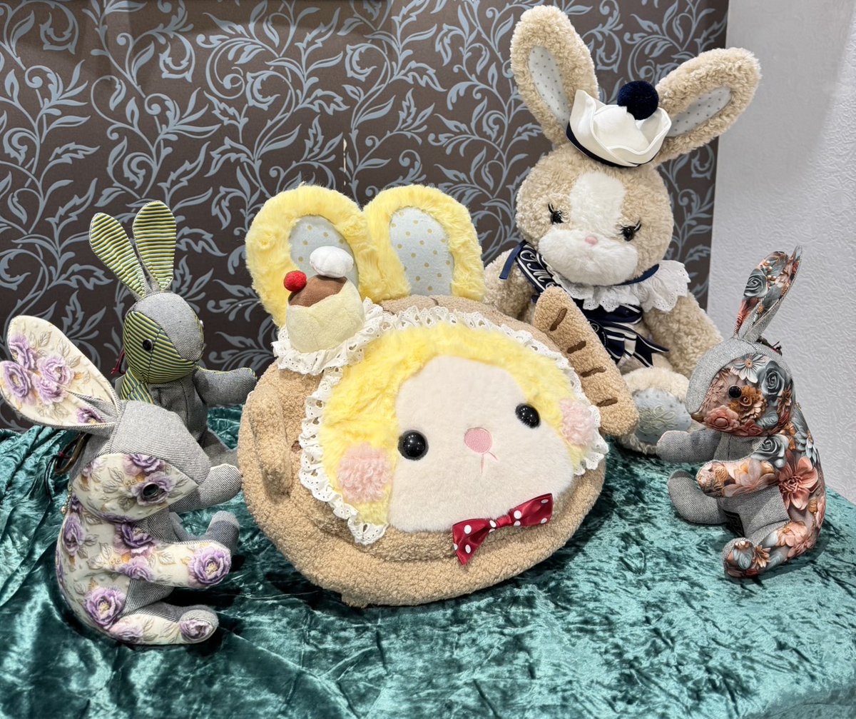 商品紹介】 🥕🐰🥕うさぎ集会🥕🐰🥕 当店のうさぎさん達を集めてみまし
