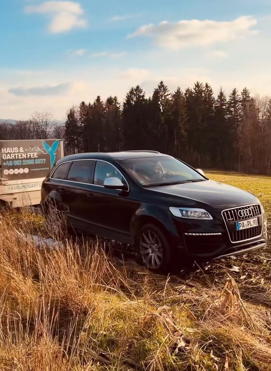 Audi Q7 6.0L TDI V12 with 922,222 km (573,042 miles) on the clock.