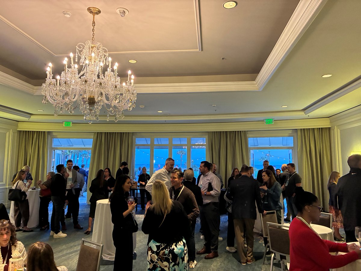 Execs In The Know tweet media