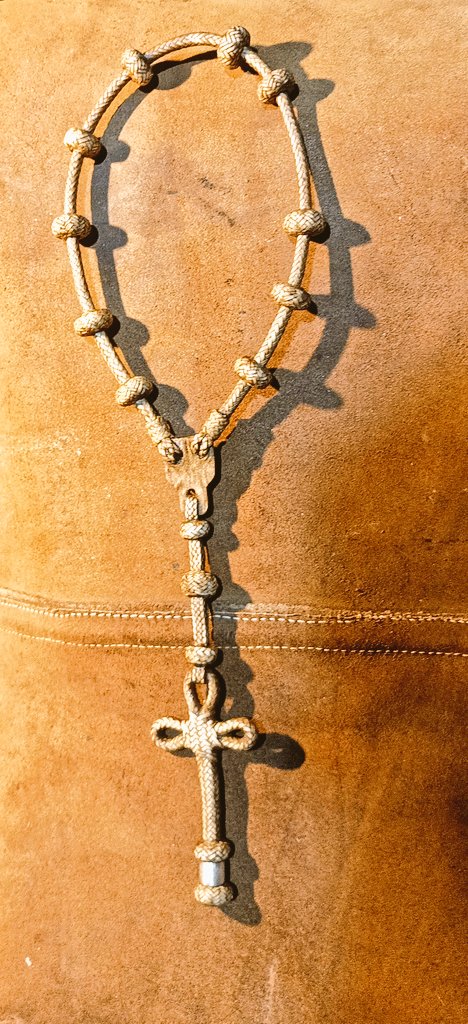 Algún detalles entre riendas y bozales sale algún trenzaditos

#NegroViejo
#guasquilla
#MinasLavalleja