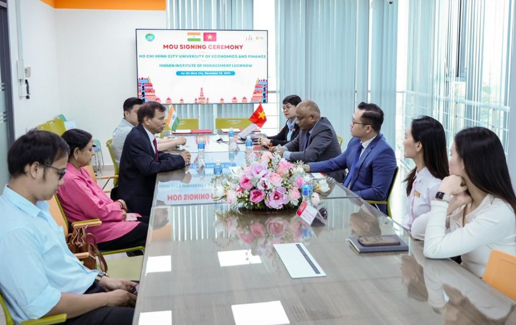 IIML's tweet image. #IIMLucknow signed a Memorandum of Understanding with Ho Chi Minh City University of Economics and Finance (UEF) to foster cooperation across faculty and student exchange, joint research, academic resource sharing, seminars, and short-term executive education programmes.

#MoU