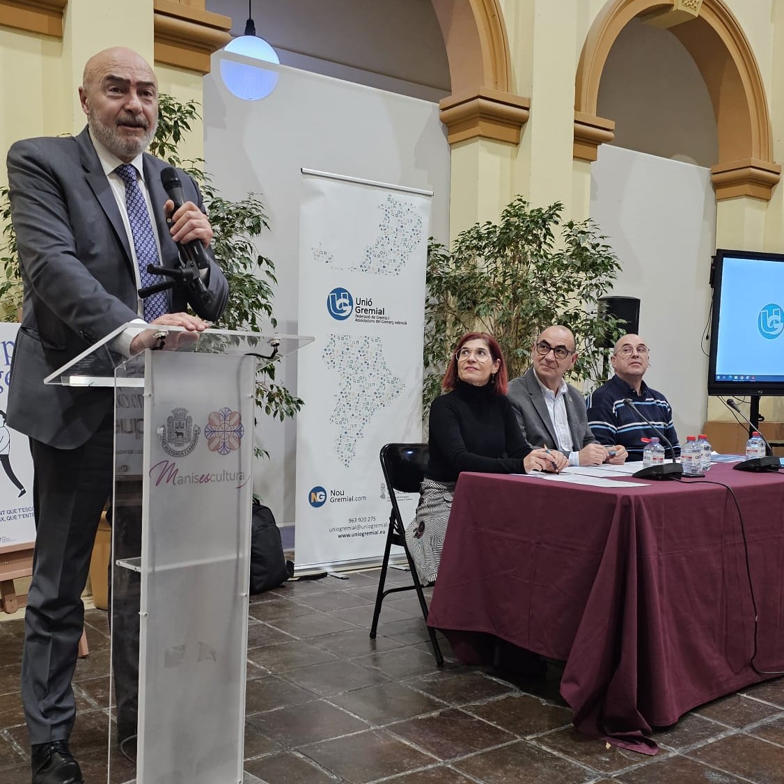 CONPYMES tweet media