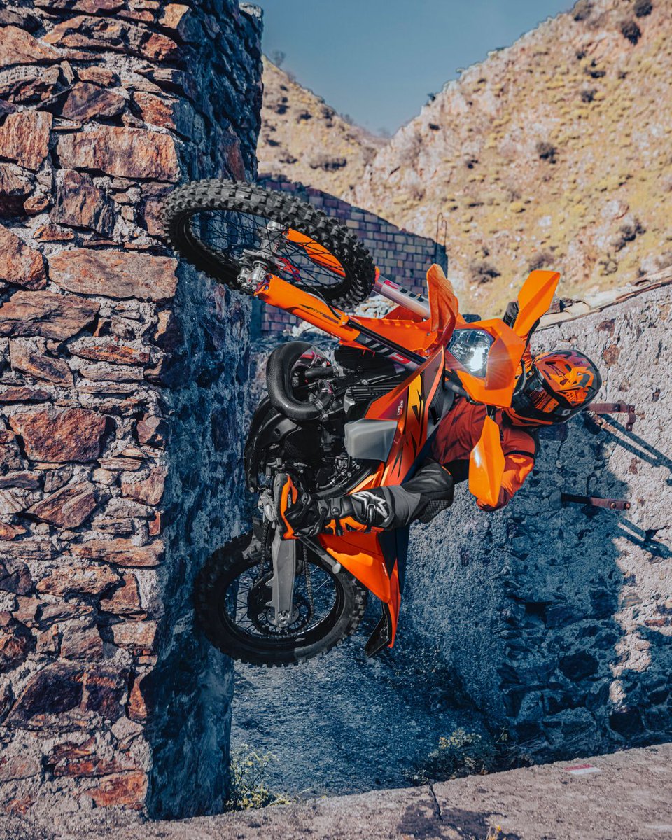 KTM_UK's tweet image. FIM SuperEnduro World Championship weekend in the UK?

Sounds like the perfect time to drop the KTM 300 EXC into your feed. You're welcome.👊

Hit the link to check out the full KTM EXC lineup. brnw.ch/21x0hf0

#KTM #ReadyToRace #Enduro #KTM300EXC