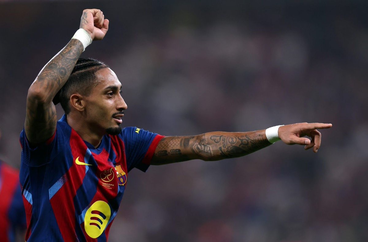 Beyond the incredible 34G/22A, let's talk about Raphinha's engine in 24/25. 🏃💨 His relentless tracking back and pressing set the tone for the whole team. A complete winger who gives his all every minute! 💪 #Raphinha #FCBarcelona #WorkRate