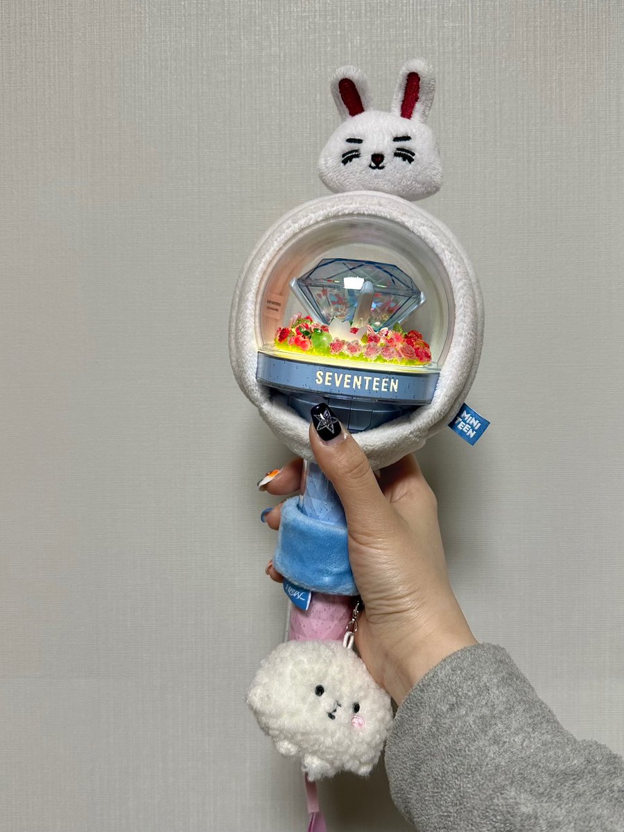 뽭우지 tweet media
