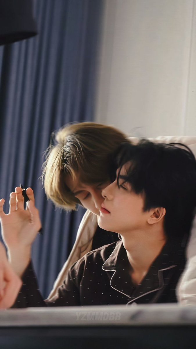 userlovessb_25's tweet image. jinakin missing hours :(
#TopForm