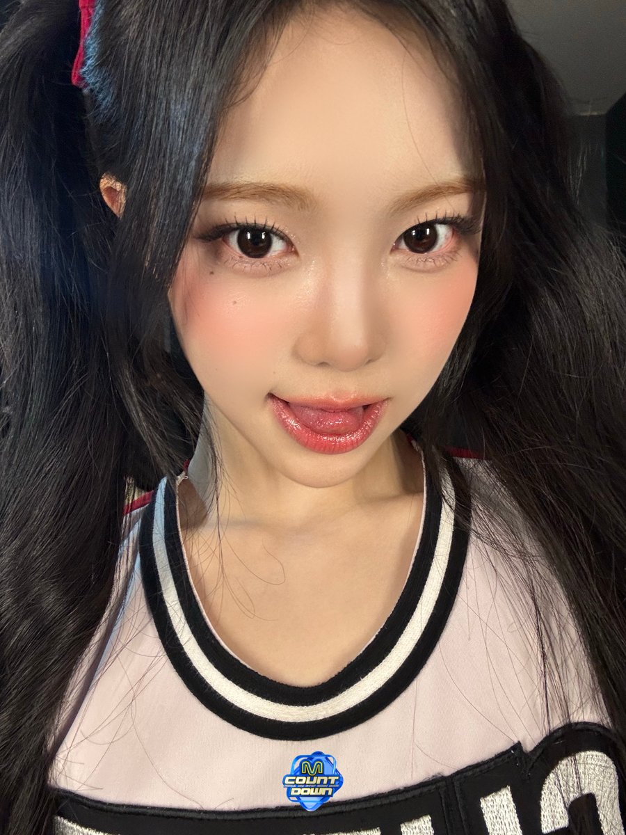 루 : 루드 엠카 최초 공개 무대
드 : 드가자

너무 감사하고 사랑하고 행복하고 좋아하고 아끼는.. 심장에 무례한 하이쮸 엠씨와 하츠투하츠 무대 안 보면 쏘 루드.. 🥲 하이쮸가 “You are so rude”라고 하기 전에 또 봐!

#엠카운트다운 #MCOUNTDOWN
#Hearts2Hearts #지우 #유하 #이안