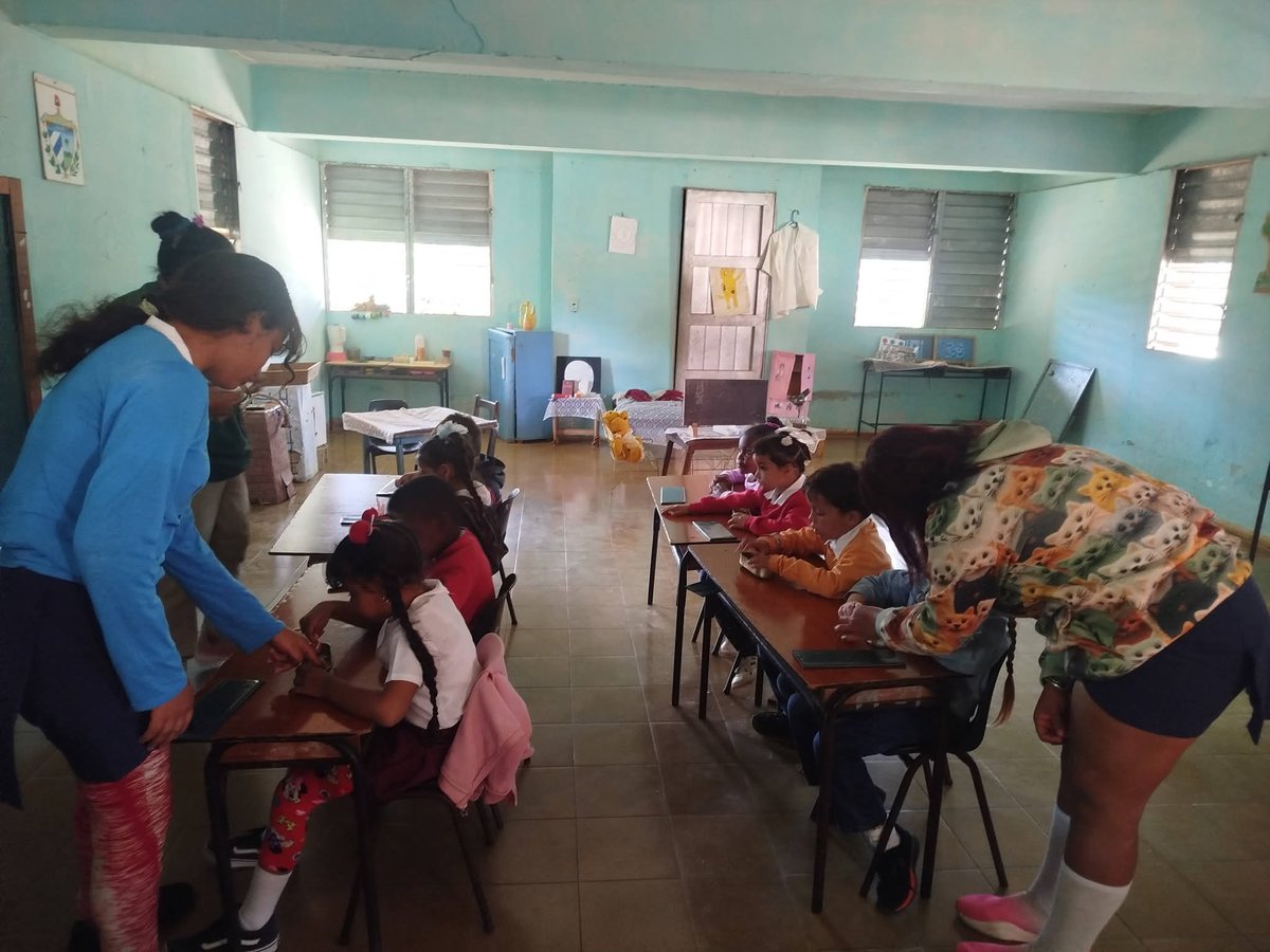 Actividad programada demostrativa en la que se evidencia el trabajo con la didáctica en el  Centro Mixto Mártires de Jiqui a las 2 estudiantes de la Esc Pedagógica de la Especialidad TM Educadoras de la Primera Infancia
#CubaMined
#PorCamagueyTodo
🟥⬜️🟦