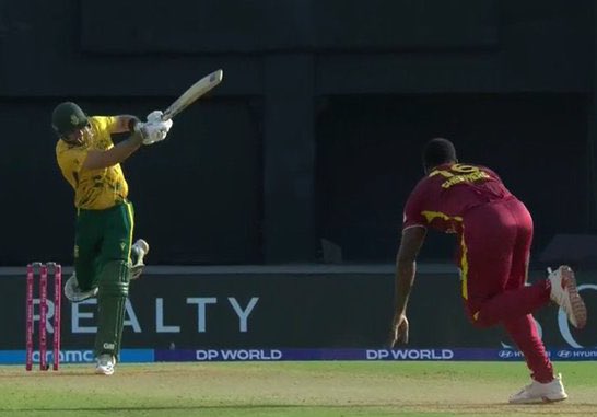 NaeemahBenjamin's tweet photo. Aiden Markram 🔥🔥🔥 Lead us captain!! 50 from 27. 👏 https://t.co/I4FBENOLMt